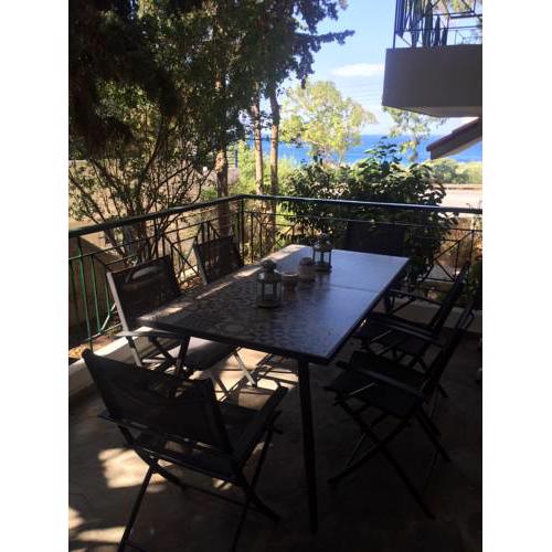 Perfect Seaview Apartment in Saronida
