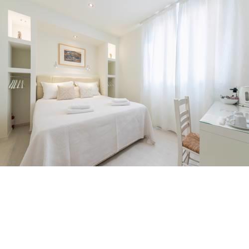 Perikleous Rooms