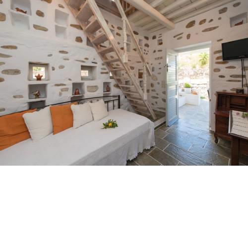 Peristeronas House