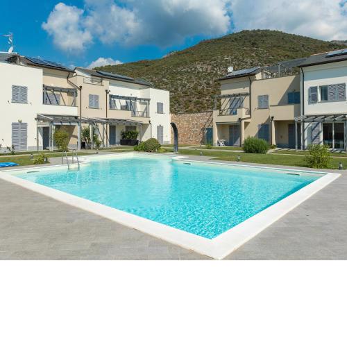 Perla Pellegrina with seaview pool and garden