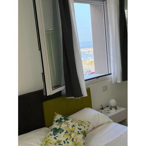 Perla sul mare apartments