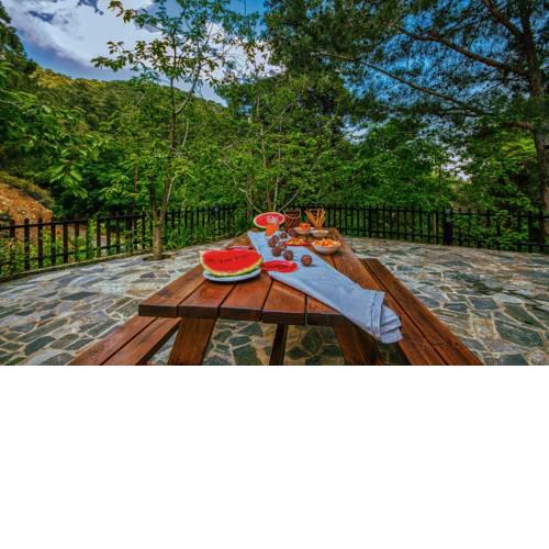 Persephone Cottage - Enhance your senses