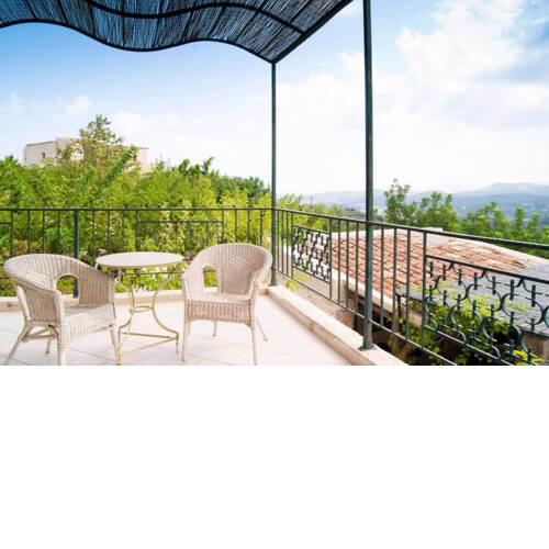 Petite Olive House