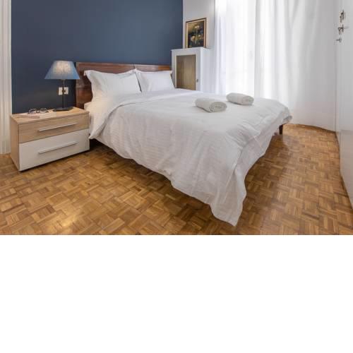 Petralona Cosy Penthouse