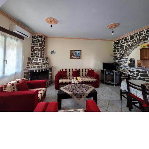 Petrefi Apartments