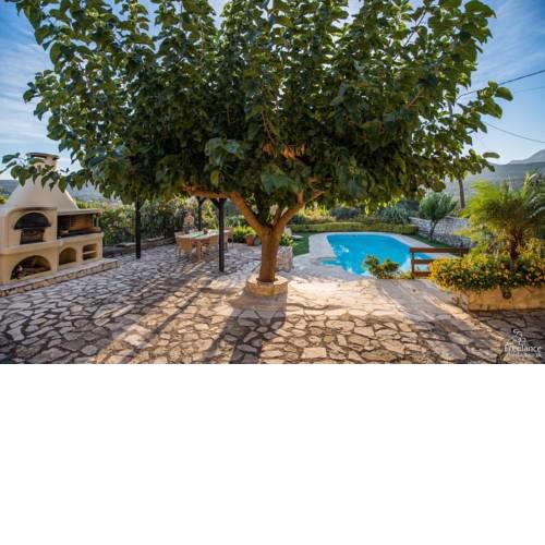 Petroulides Villa Sleeps 6