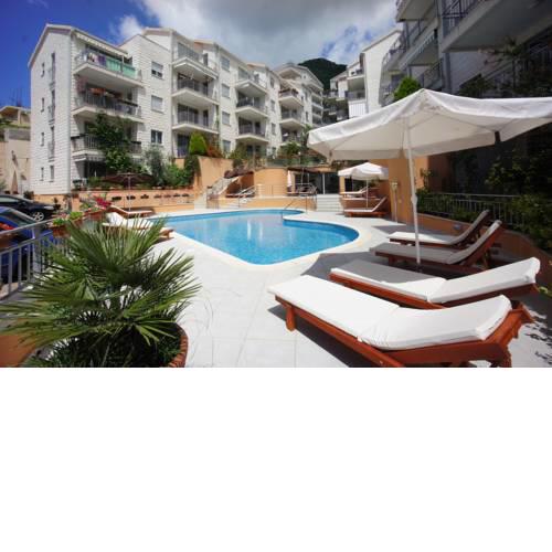 Petrovac Bay Apartments