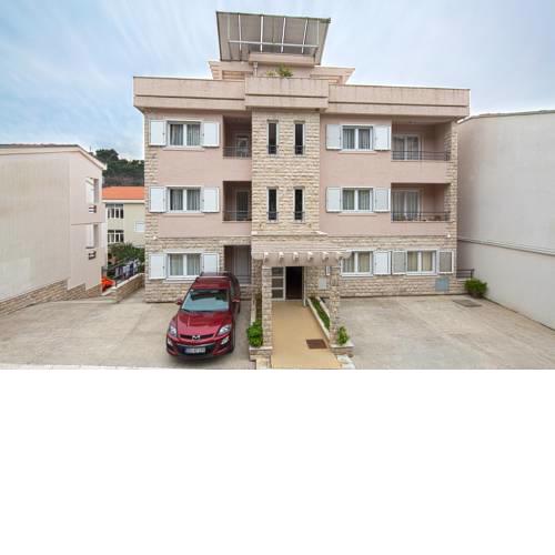 Petrovac Holiday Apartments