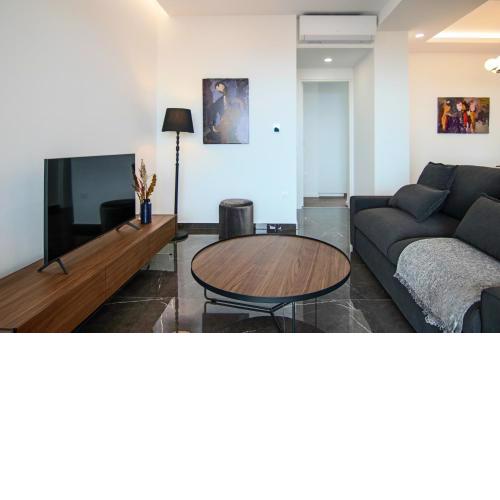 Phaedrus Living: Sea View Anna Residence 301