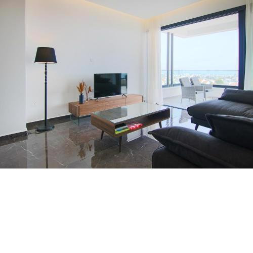 Phaedrus Living: Sea View Anna Residence 302