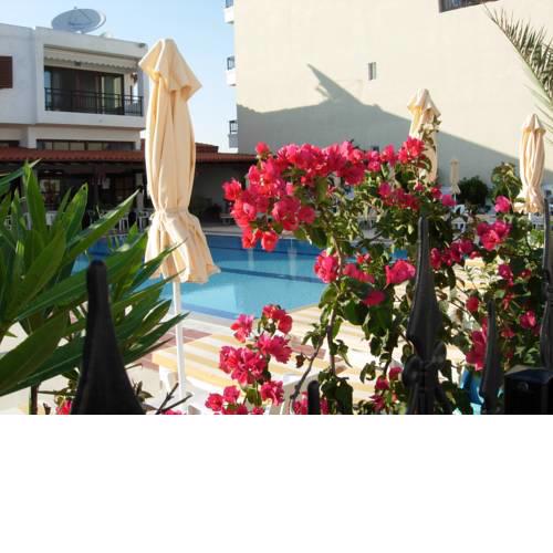 Philippos Studios & Apartments