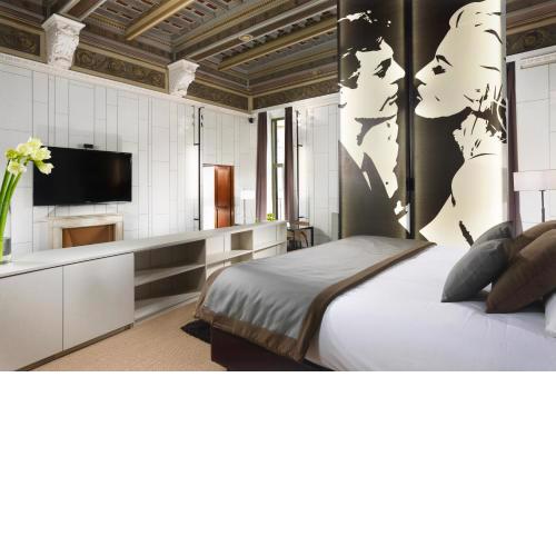 Piazza Del Gesu' Luxury Suites