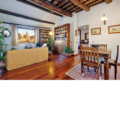 Piazza Mattei Terrace Apartment | Romeloft