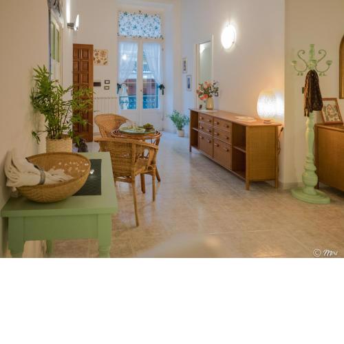Picabon Apartment with AC and Balcony