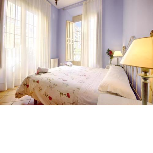 Picasso Flat