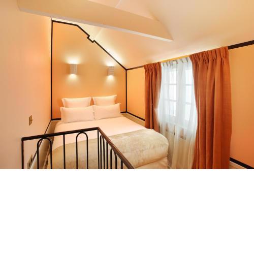Pick A Flat's - A Bedroom in Le Marais
