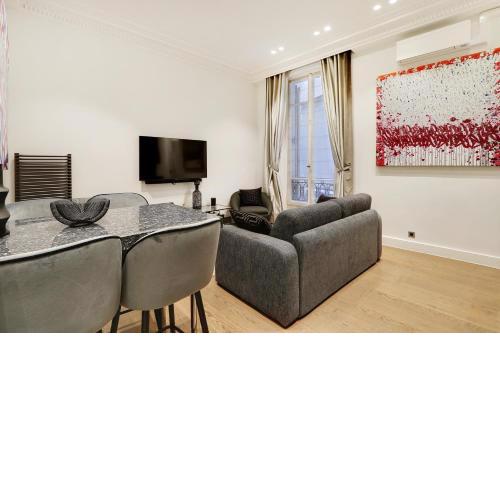 Pick A Flat's Apartment in Triangle d'Or - Pierre 1er de Serbie
