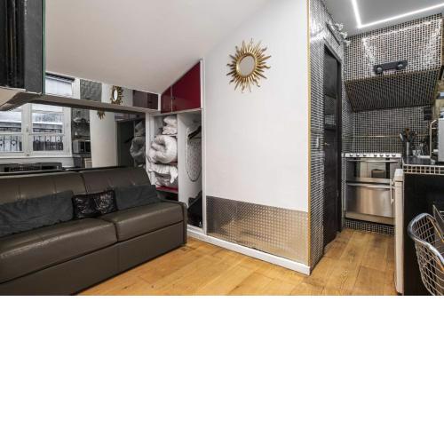 Pick A Flat's Studio in Le Marais - Rue Saint-Merri