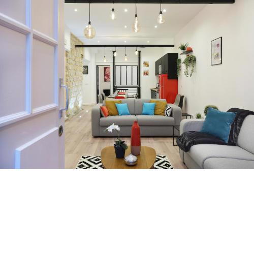 Pick A Flat's Upper Marais Apartments- Rue du Faubourg Saint-Martin