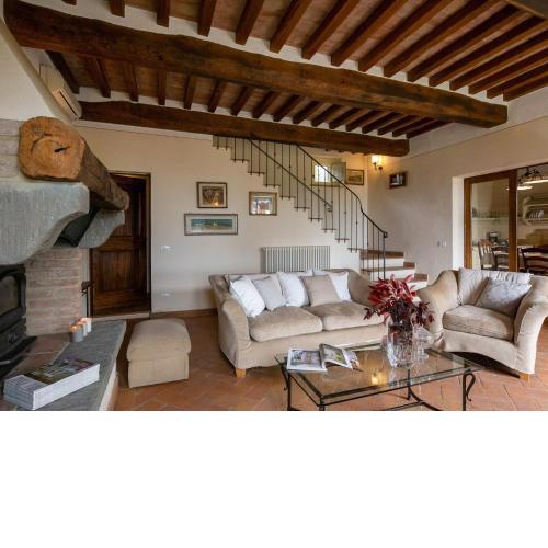 Pictureque Holiday in Cortona with Swimming Pool