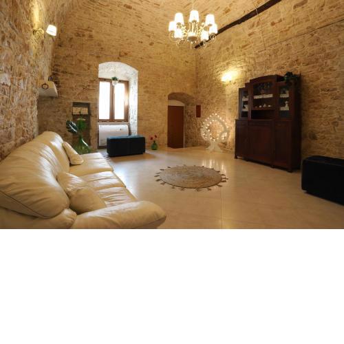 Pietraviva House