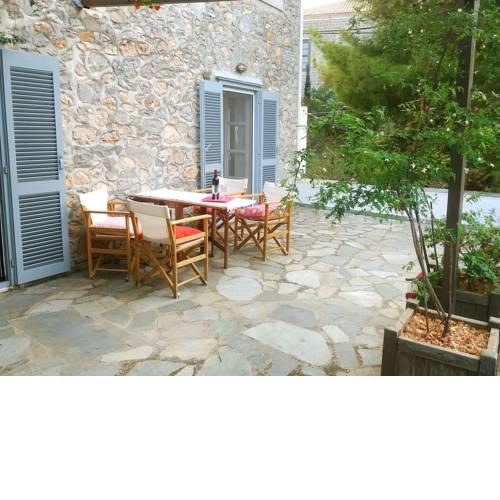 Pine Trees and Sea View house in Hydra