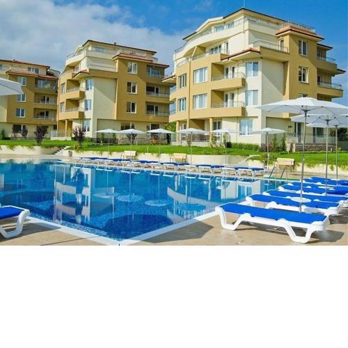 Аппартамент Pines Beach Resort