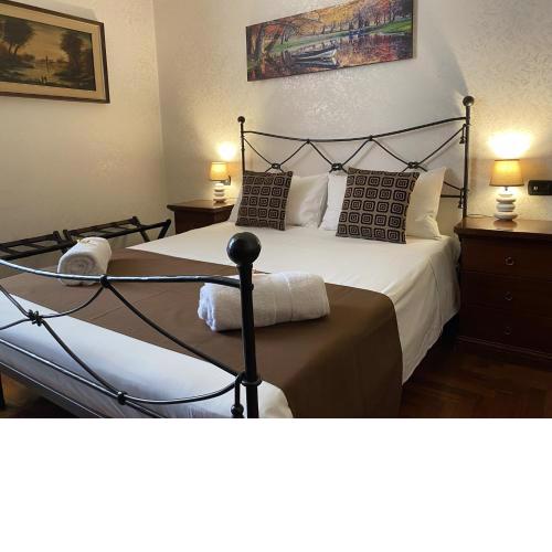 Pini di Roma-New and cozy apt in Rome city center- Metro A "Re di Roma"