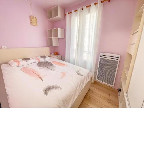 Pink Warm Studio near Arc de Triomphe