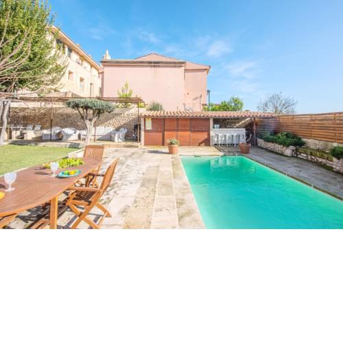 Pintor - Rustic Townhouse