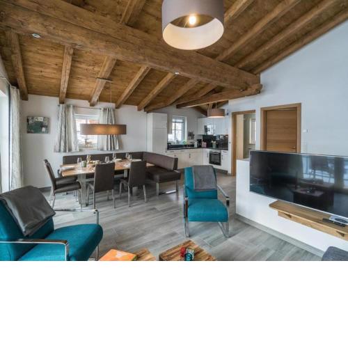 Pinzgau Lodge 1A 1B
