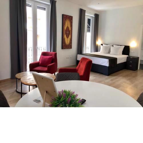 Pinzon Studios & Penthouse