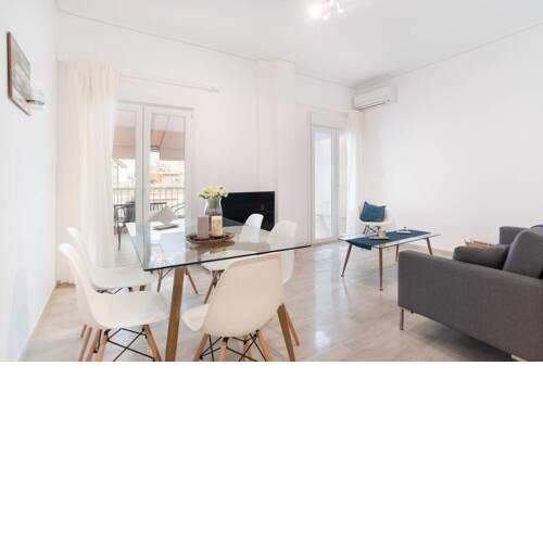 Piraeus penthouse apartment near the Port
