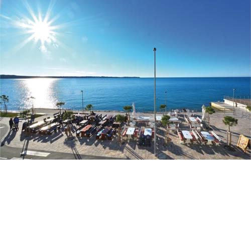 Piran apartment on the beach