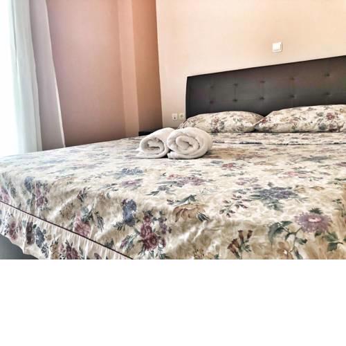 Pireaus Port Cosy apartment Wifi AC