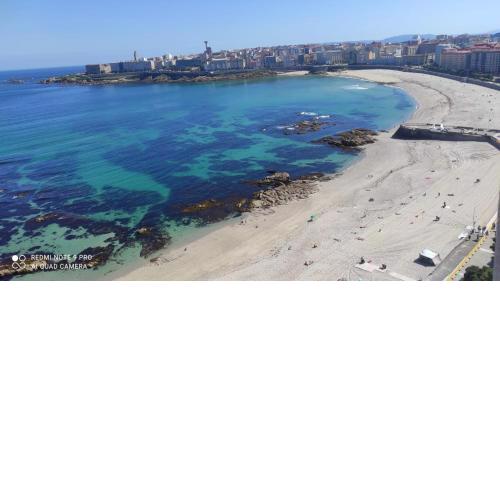 PISO 2 HABiTACIONES EN PRIMERA LINEA DE LA PLAYA DE RIAZOR
