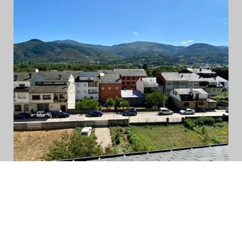 Piso céntrico de 2 dormitorios con terraza