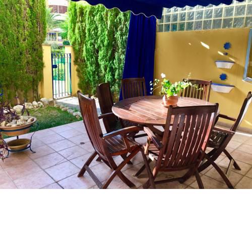 PISO CON JARDÍN Y TERRAZA CERCA DEL PARQUE Y PLAYA