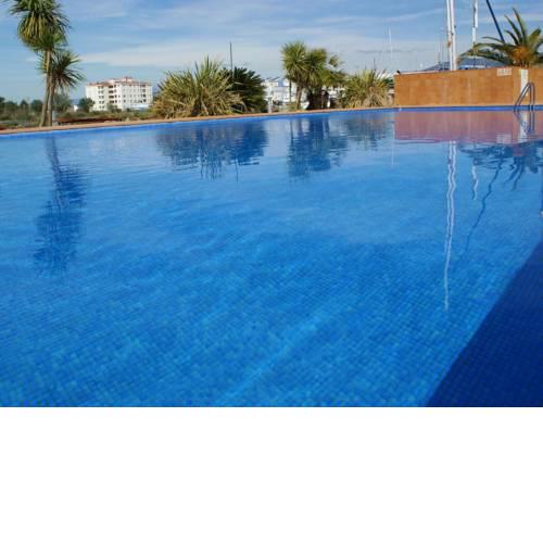 PISO CON VISTAS AL CANAL EN APARTAMENTO DE ALTO STANDING