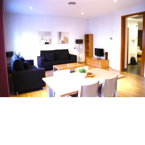 Places4stay Ramblas 2BD