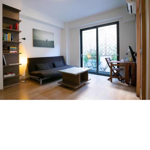 Plaka's quality studio