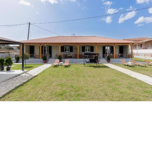 Planet Villas Ipsos by Konnect - Shared BBQ & Garden