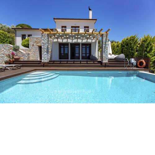 Platanias Villa Sleeps 6 with Pool