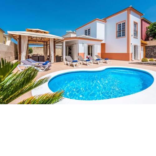 Playa de Fanabe Villa Sleeps 6 with Pool Air Con and WiFi