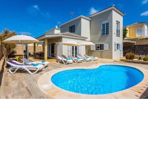 Playa de Fanabe Villa Sleeps 6 with Pool Air Con and WiFi