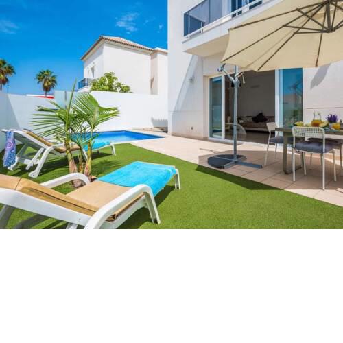 Playa de Fanabe Villa Sleeps 8 with Pool Air Con and WiFi