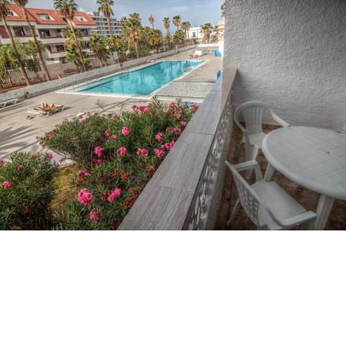 Playa Honda Pool View
