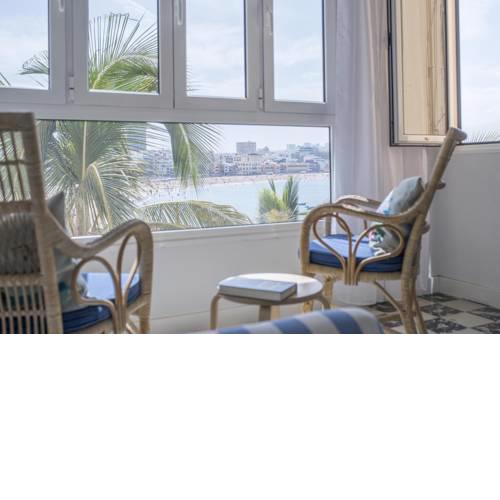 Playa Las Canteras beachfront apartment sea view 2BR