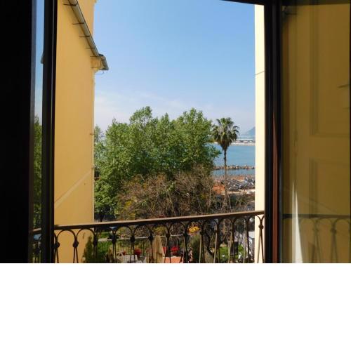 Plaza Apartment