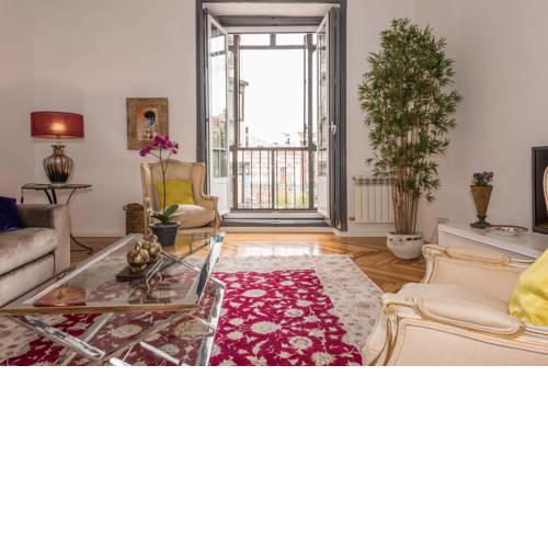 Plaza Santa Ana Apartment